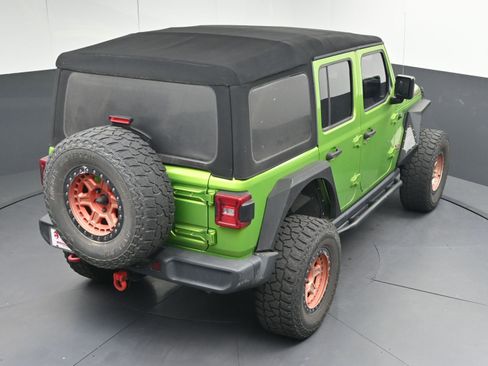 Used 2019 Jeep Wrangler Unlimited Rubicon image 34