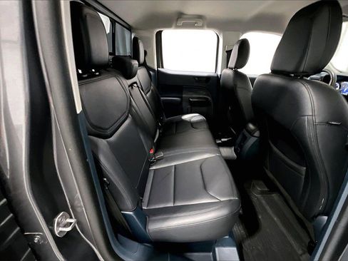 Used 2023 Ford Maverick Lariat w/ Black Appearance Package image 25