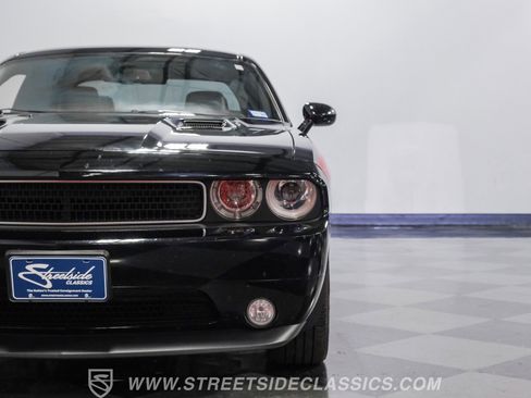 Used 2012 Dodge Challenger R/T image 19