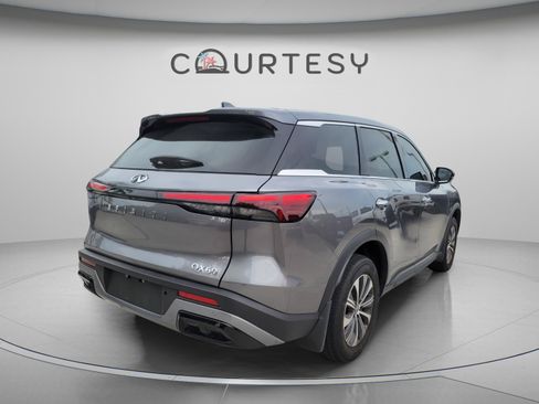 Used 2023 INFINITI QX60 Pure FWD image 3