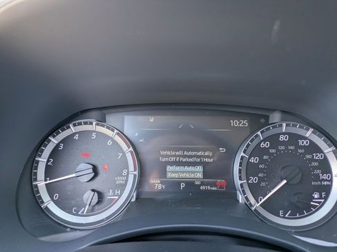 Certified 2024 Toyota Highlander XLE image 11