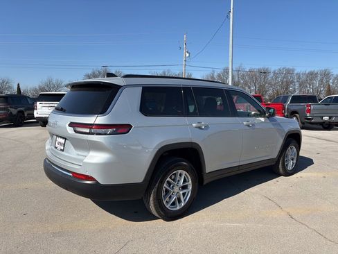 New 2026 Jeep Grand Cherokee L Laredo w/ MOPAR Finishing Package AWD/4WD image 3