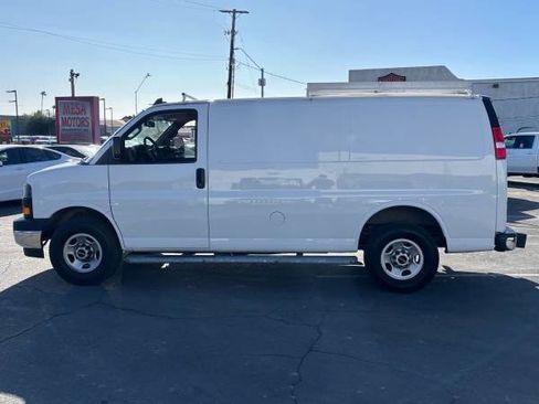 Used 2021 GMC Savana 2500 2500 3dr Cargo Van w/ Driver Convenience Package image 8