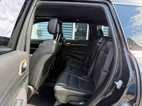 Used 2014 Jeep Grand Cherokee Overland AWD/4WD image 23