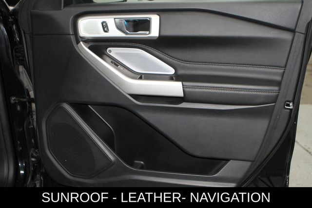 Used 2022 Ford Explorer Limited w/ Limited Technology Package AWD/4WD image 21