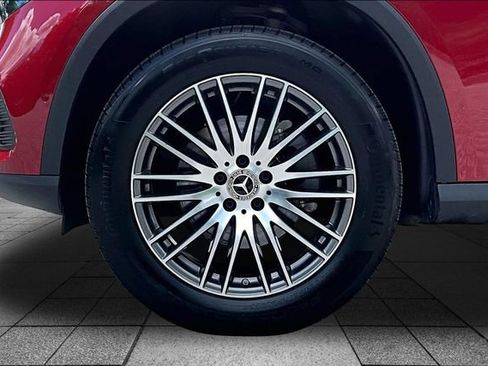Certified 2026 Mercedes-Benz GLC 300 4MATIC image 37