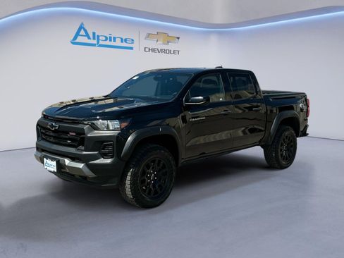 Used 2024 Chevrolet Colorado Trail Boss w/ Advanced Trailering Package AWD/4WD image 1