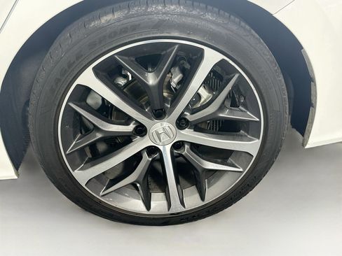Used 2022 Honda Civic Touring image 11