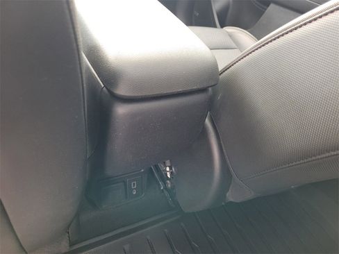 Certified 2021 Chevrolet TrailBlazer RS w/ Sun and Liftgate Package image 7