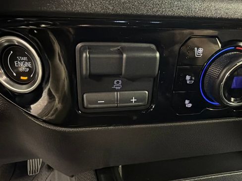 Used 2025 Chevrolet Silverado 1500 ZR2 w/ Technology Package AWD/4WD image 15