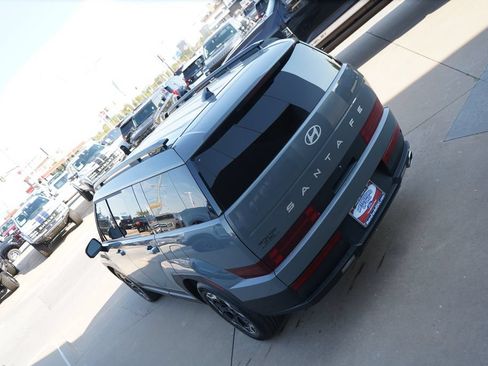 Used 2025 Hyundai Santa Fe SEL FWD image 12