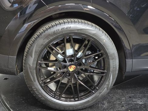 New 2026 Porsche Cayenne image 29