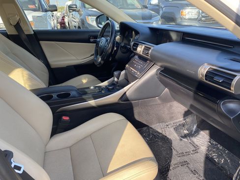 Used 2016 Lexus IS 200t image 21
