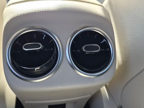 Used 2023 Mercedes-Benz CLA 250 image 15