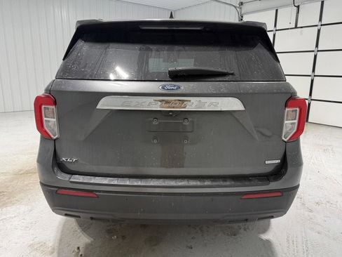 Used 2020 Ford Explorer XLT image 5