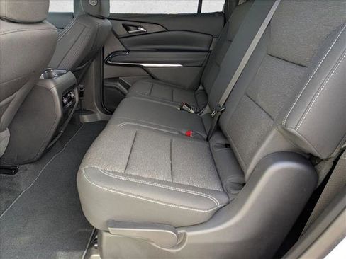 New 2026 Chevrolet Traverse LT image 15