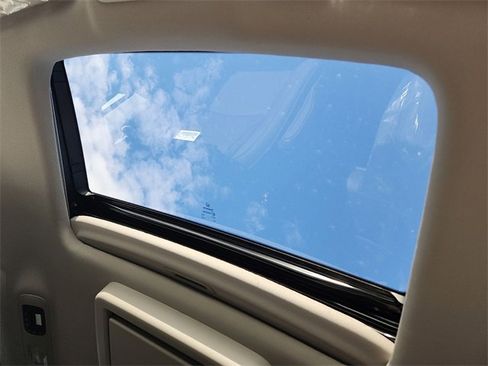 New 2026 Honda Odyssey Touring image 14