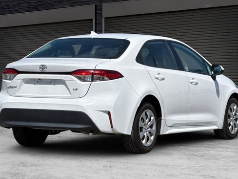Used 2023 Toyota Corolla LE FWD image 4