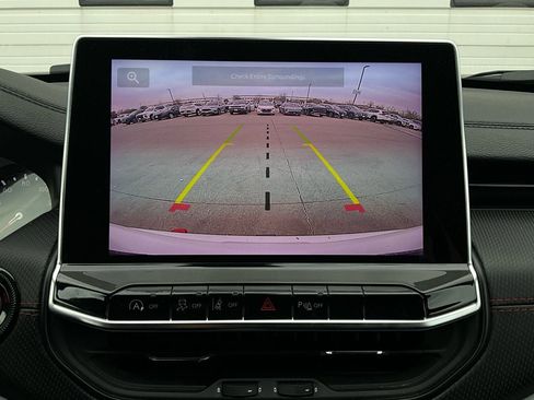 Used 2025 Jeep Compass Trailhawk w/ Trailer Tow Group image 32