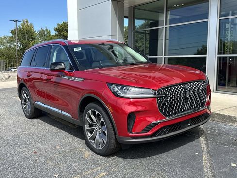 New 2025 Lincoln Aviator AWD w/ Equipment Group 101A image 2