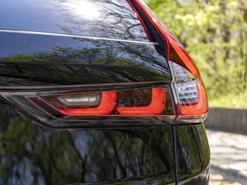 Used 2025 Honda CR-V Sport image 13