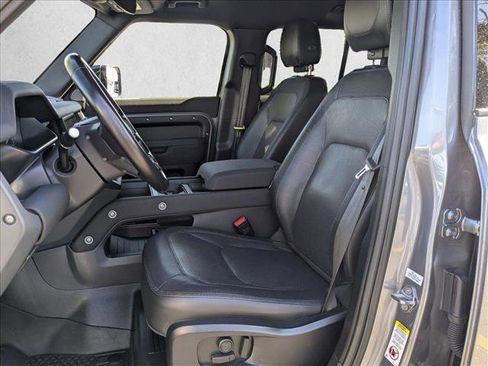Used 2023 Land Rover Defender 110 X-Dynamic SE image 17