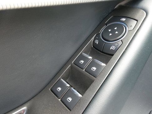 Used 2025 Ford Explorer ST-Line AWD/4WD image 24
