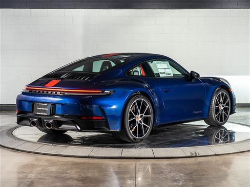 New 2026 Porsche 911 Carrera 4 GTS image 9