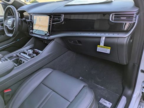 New 2026 Jeep Grand Wagoneer Summit image 30