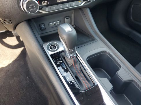 New 2025 Nissan Sentra SR w/ Midnight Edition image 25