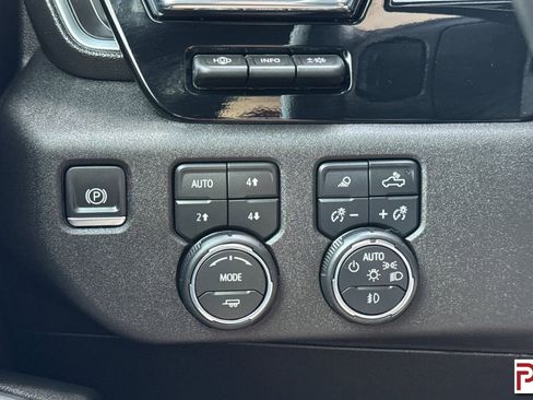 Used 2024 Chevrolet Silverado 2500 High Country w/ Midnight Edition AWD/4WD image 30
