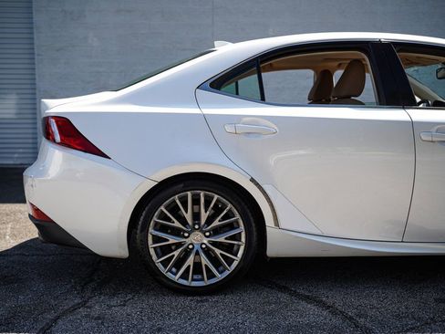 Used 2016 Lexus IS 200t w/ Premium Package image 16