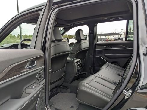 New 2026 Jeep Grand Cherokee Limited image 38