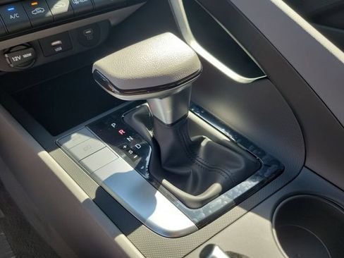 New 2026 Hyundai Elantra SE FWD image 16