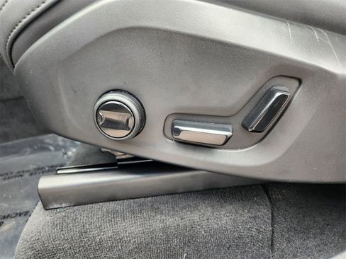 Used 2025 Volvo XC90 B6 Plus image 7