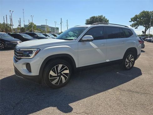 New 2026 Volkswagen Atlas SE FWD image 8