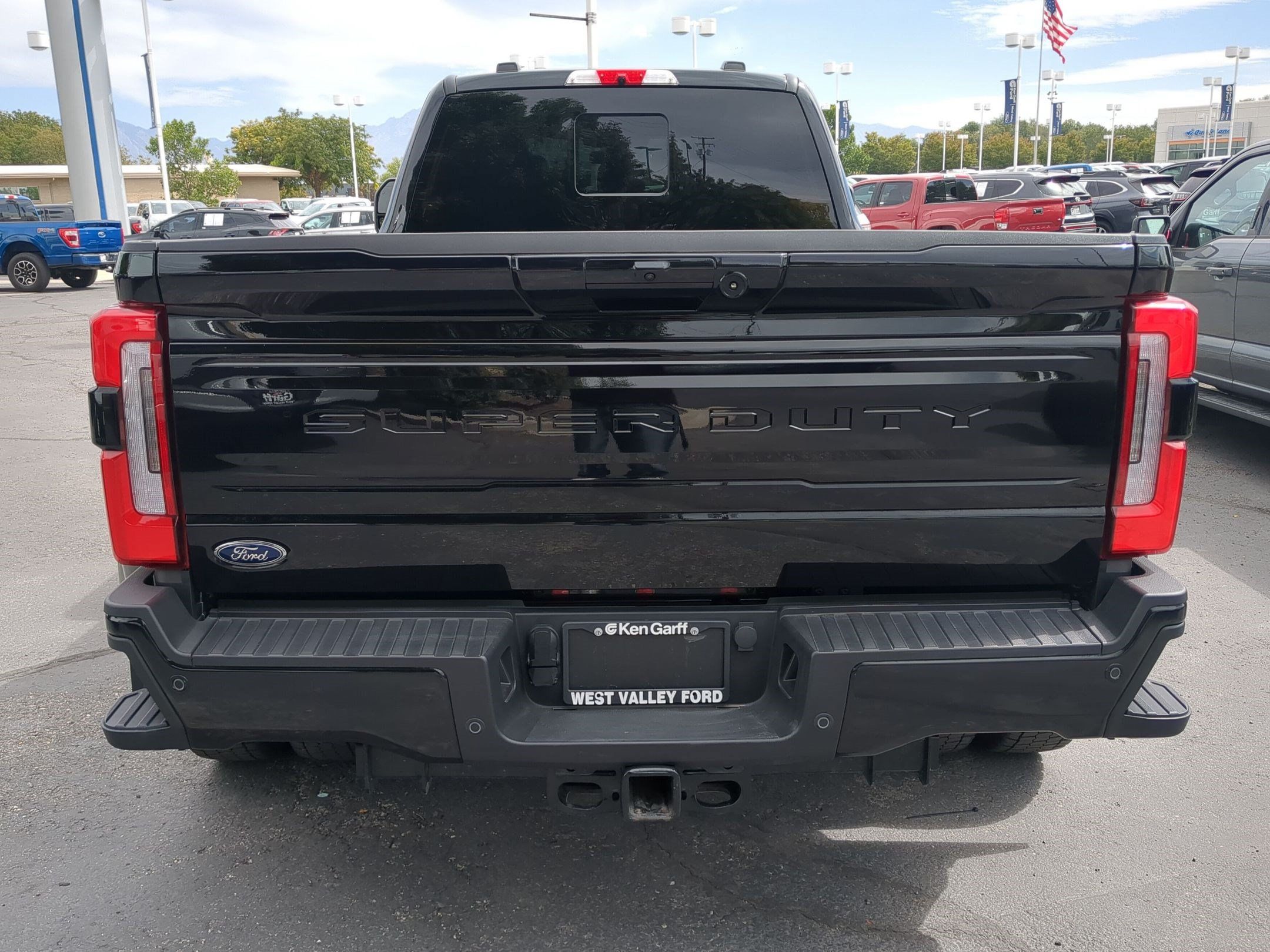 Used 2026 Ford F450 Platinum w/ FX4 Off-Road Package AWD/4WD image 5