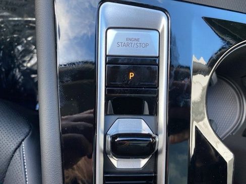 New 2026 Volkswagen Atlas SE image 37