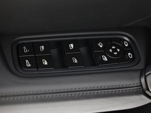 New 2026 Porsche Cayenne image 20