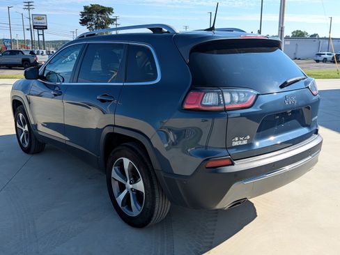 Used 2021 Jeep Cherokee Limited AWD/4WD image 2