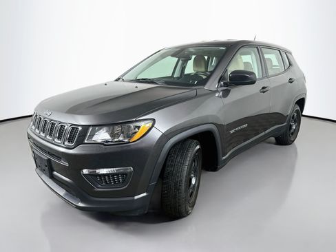 Used 2019 Jeep Compass Sport w/ Cold Weather Group FWD image 3