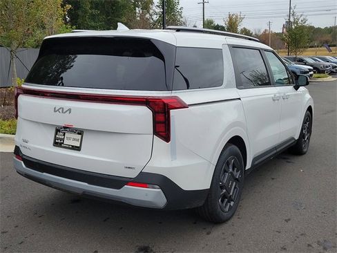 New 2026 Kia Carnival EX image 4