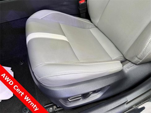 Used 2025 Toyota Camry SE image 17