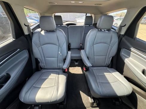 Used 2020 Buick Enclave Premium w/ Sun and Sites Package AWD/4WD image 15