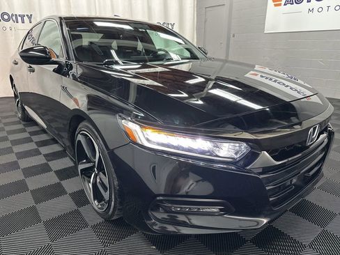 Used 2020 Honda Accord Sport image 2