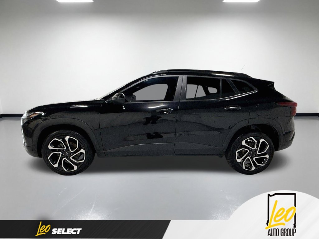 Used 2024 Chevrolet Trax RS w/ Driver Confidence Package FWD image 11