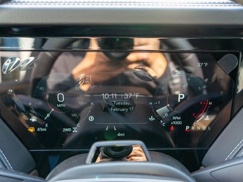 New 2026 GMC Yukon XL Denali Ultimate AWD/4WD image 26