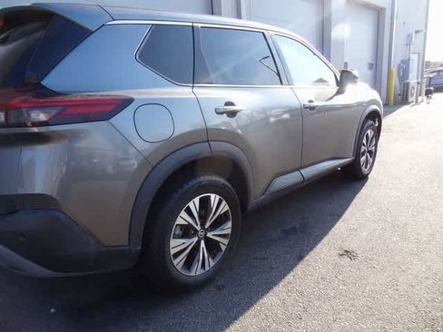 Used 2021 Nissan Rogue SV image 5