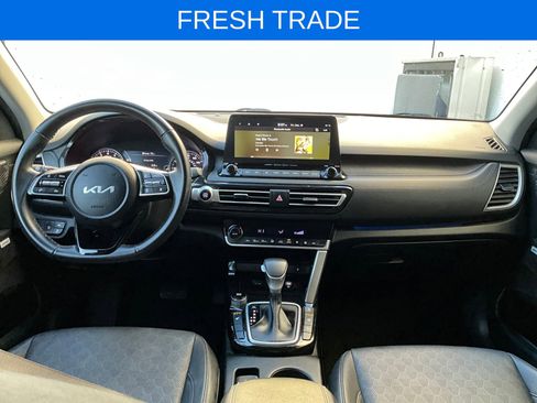 Used 2022 Kia Seltos SX image 12