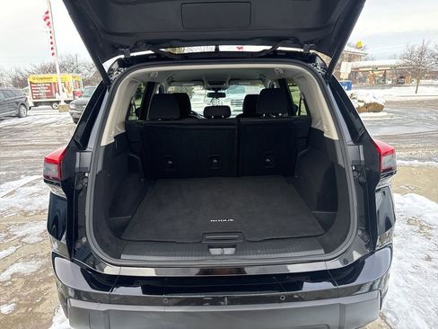 Used 2024 Nissan Rogue SV image 40